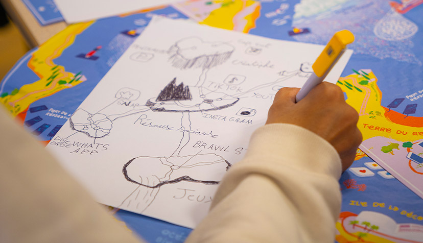 Photo de l'atelier (détail d'une production individuelle)