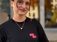 Vue 4 – Photo T-shirt La Poste Tetris 